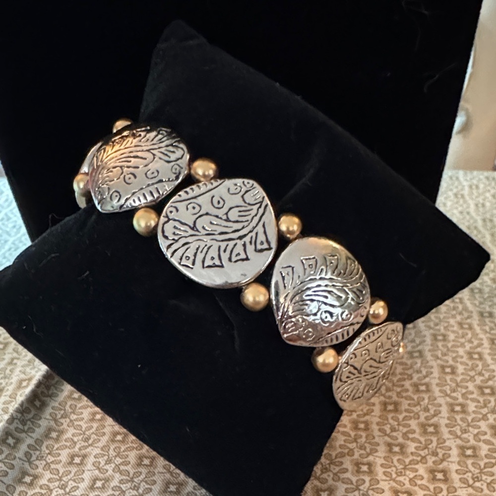 Elegant Silver and Gold Bracelet